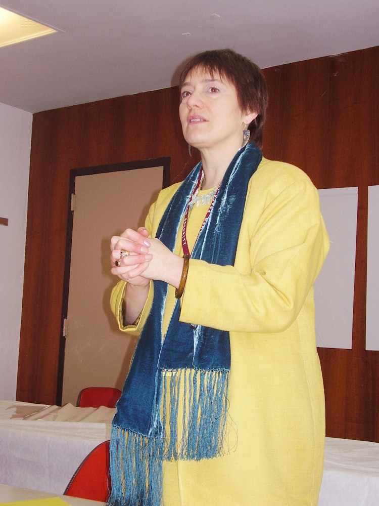 Zarin Hainsworth, who represents the National Alliance of Women's Organizations, a British NGO, as well as the Baha'is of the United Kingdom, facilitated three NGO workshops during the Commission meeting. She is shown here facilitating a workshop on "Women in Decision-making and Trade" on 3 March 2006.
