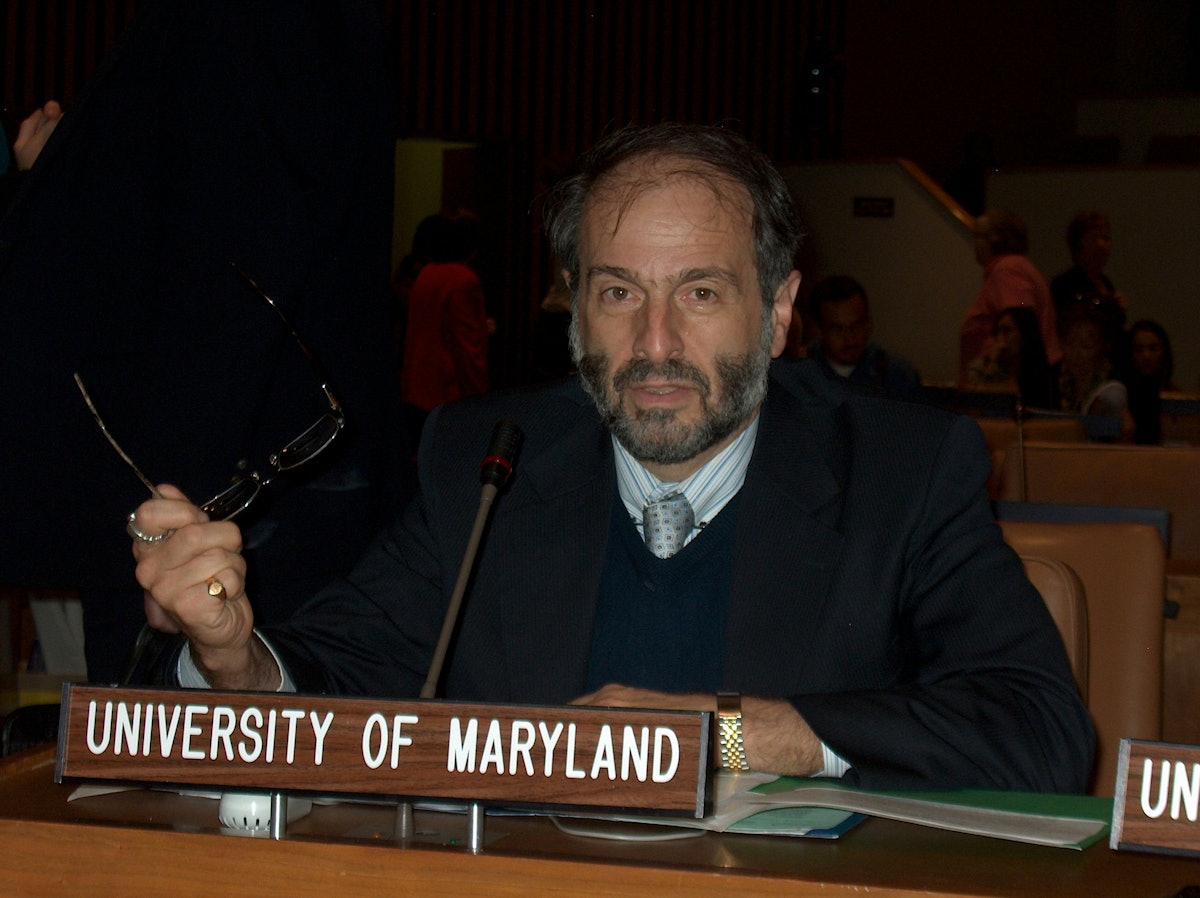 John Grayzel, holder of the Baha'i Chair for World Peace at the University of Maryland, addresses the High-Level Conference on Interfaith Cooperation for Peace on 21 September 2006 at the United Nations.