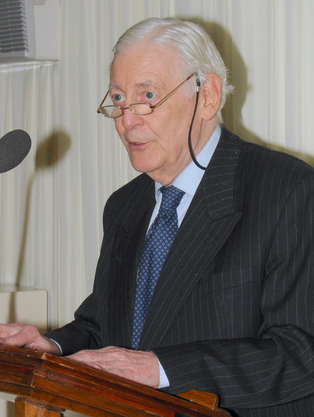 At a reception at the House of Commons in London, Lord Avebury delivers messages for the Baha'i new year from Prime Minister Tony Blair and from David Cameron, leader of the opposition.