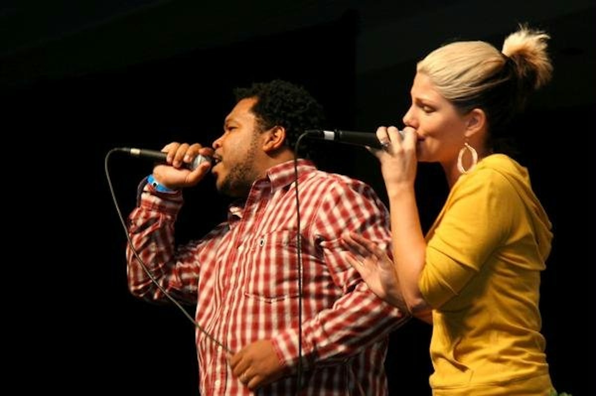 Rey Luna and Tara Ellis perform at the Los Angeles Baha'i Center.