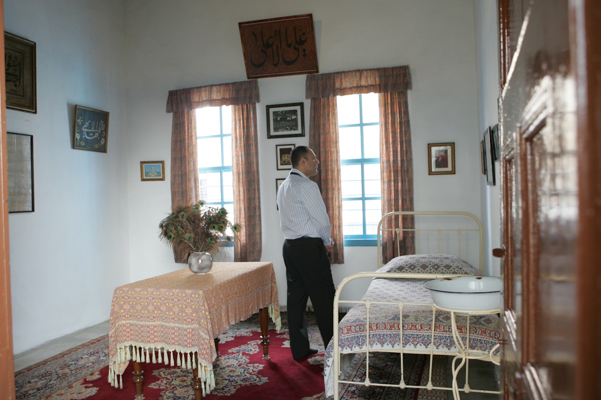 Visiting a room in the House of Abbud, where Baha'u'llah and His family lived for a time, helps Baha'is understand His life and times.