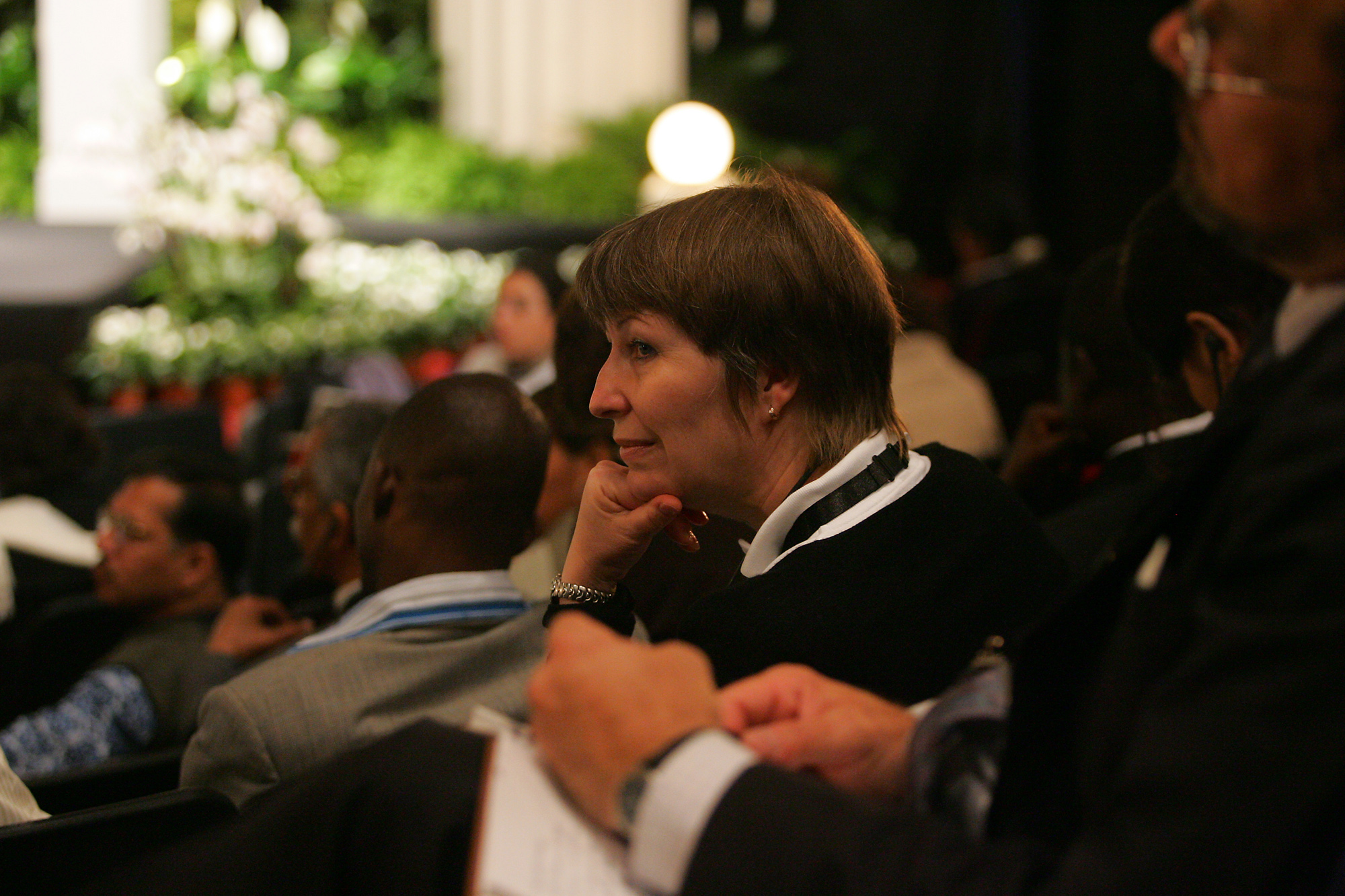 کانونشن ظهر روز ۲ می به پایان رسید، روزی که برای بهائیان روز مقدس دوازدهم عید رضوان است.