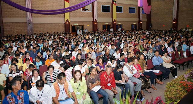 The 1,300 people gathered in Kuching, Sarawak, in Malaysia, made it the largest Baha'i event ever held in that region.