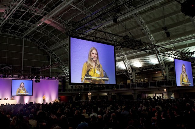 The London gathering attracted 3,200 participants and occurred in the 10th week of 18 consecutive weeks of conferences.