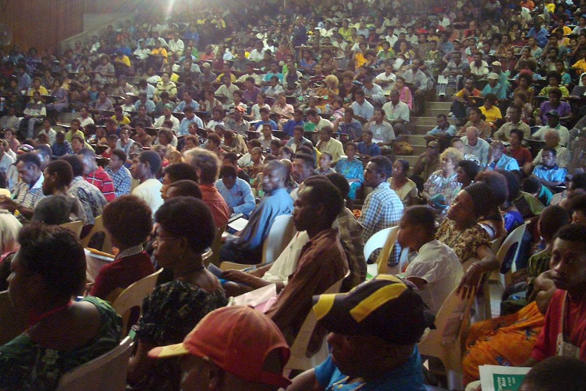 With 1,500 participants, the Papua New Guinea conference was the largest Baha'i gathering ever held in that country.