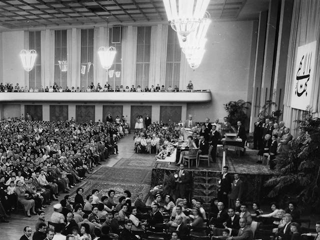 With 2,300 people in attendance, the Frankfurt gathering of 1958 was the largest of the five intercontinental conferences that year. (Baha’i World Centre photo)