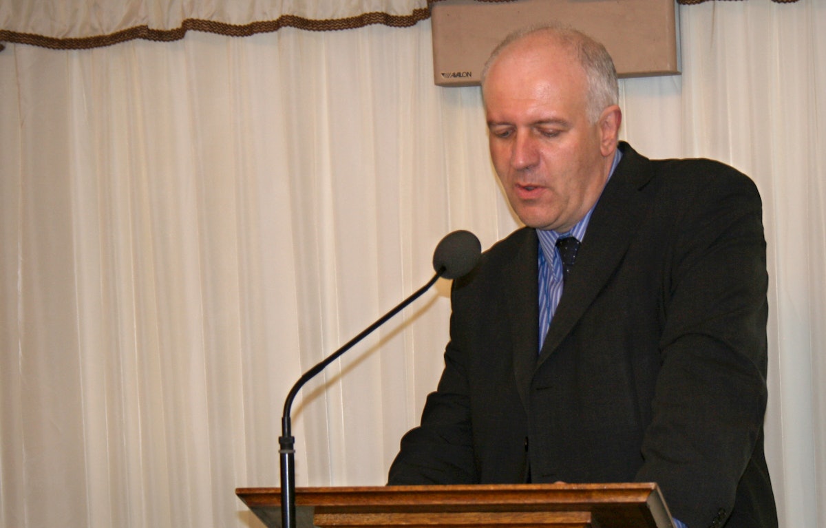 Foreign Office Minister Bill Rammell reads the message from Prime Minister Gordon Brown at the Ridvan reception hosted by the All-Party Parliamentary Friends of the Baha'is on 22 April.
