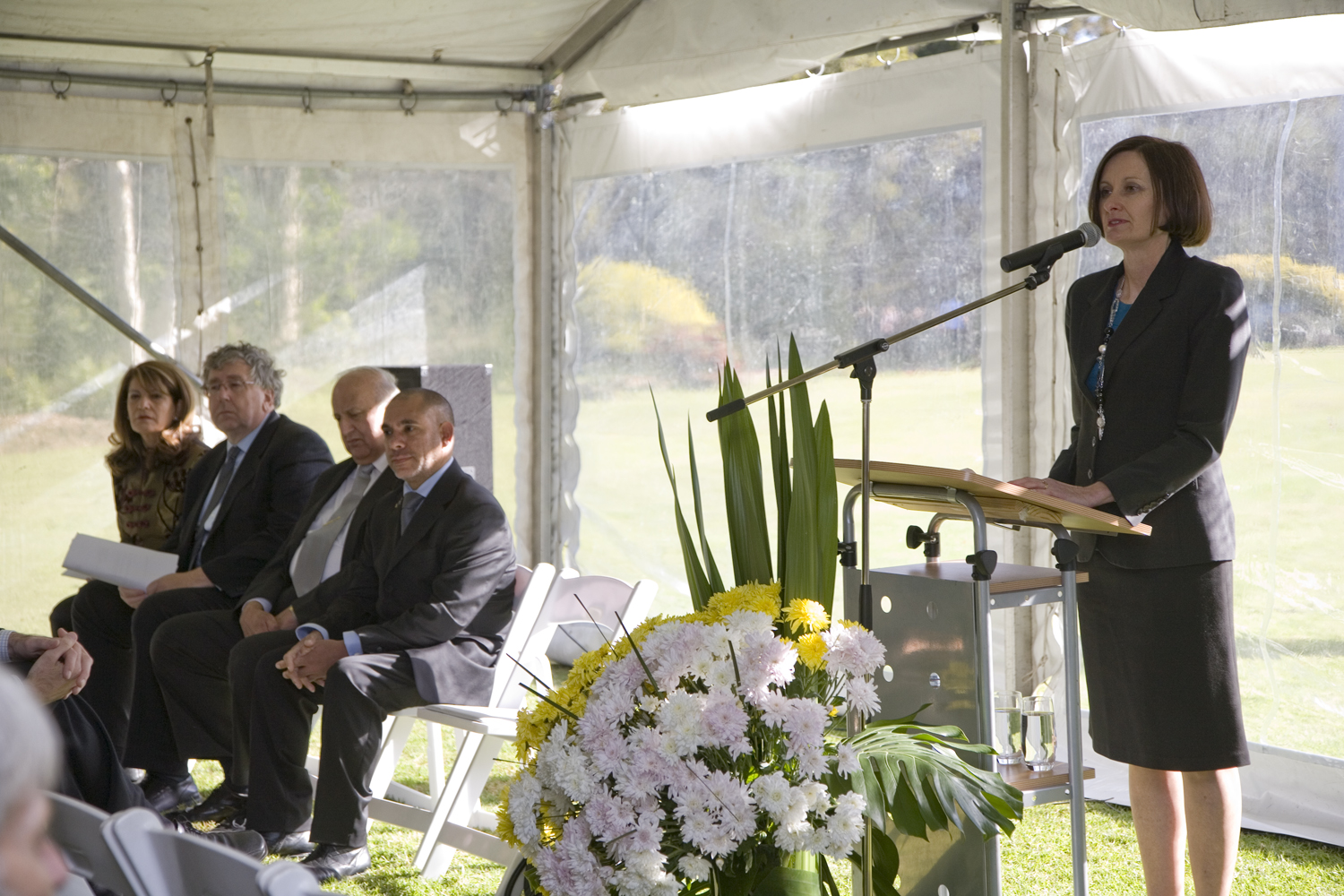 National Spiritual Assembly member Tessa Scrine chairs the reception, held on the grounds of the Baha'i House of Worship in Sydney.