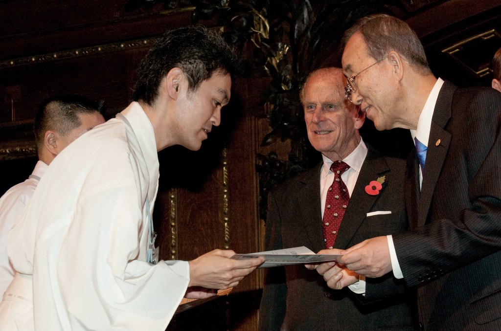 Representatives of all the participating religions received certificates from Prince Philip and Ban Ki-moon. Shown here are Japanese Shinto priests.