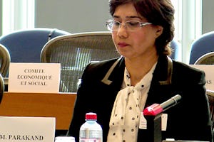 مهناز پراکند، یکی از وکیلان هفت رهبر بهائی زندانی در ایران در جلسه ای که در پارلمان اروپا در بروکسل به تاریخ ۲۸ ژوئن ۲۰۱۱ برگزار شد، سخنرانی کرد.