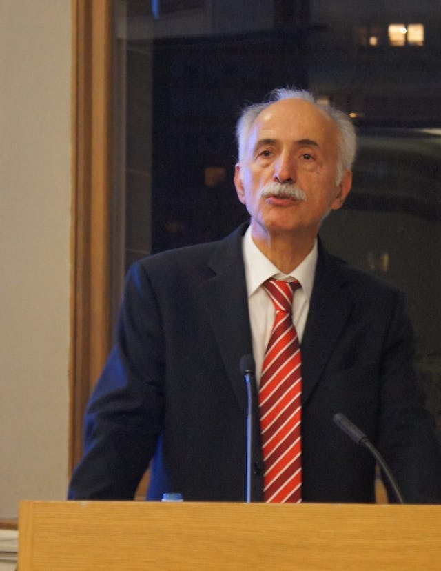 Human Rights lawyer Abdol-Karim Lahidji was honored at a special reception on Friday at the University of Toronto for his work in promoting human rights in Iran. The tribute came during a conference on "Intellectual Othering and the Baha'i Question in Iran," held 1-3 July 2011. Dr. Lahidji is among the most well-known Iranian lawyers in international circles and is the author of numerous books and articles on human rights. "If other people's rights are violated, you have to defend them too. This is the struggle of every single one of us," Dr. Lahidji told the conference.