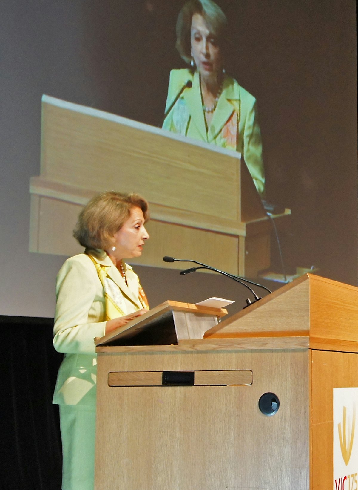 Farzaneh Milani, who teaches Persian literature and women's studies at the University of Virginia, addresses the conference on "Intellectual Othering and the Baha'i Question in Iran," held at the University of Toronto, 1-3 July 2011. Dr. Milani's presentation was part of a session on gender modernity.