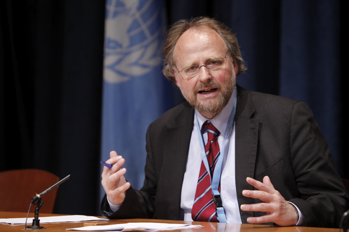 Heiner Bielefeldt – the United Nations Special Rapporteur on Freedom of Religion or Belief – briefs correspondents on the issue at UN Headquarters on Thursday 20 October. The Iranian government has a "clearly articulated policy of extreme hostility" towards its 300,000-strong Baha'i minority, said Dr. Bielefeldt. UN Photo/Paulo Filgueiras
