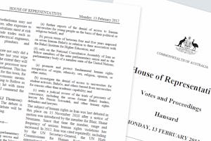 لایحهای که دوشنبه ۲۴ بهمن (۱۳ فوریه) درمجلس نمایندگان استرالیا موردمذاکره قرار گرفت، به ویژه خواستار رسیدگی به محرومیت از دسترسی به آموزش عالی در ایران و تجدید نظر قضائی محاکمههای هفت مدیر پیشین بهائیان، و نیز وکیلان و مدافعان حقوق بشر شد.