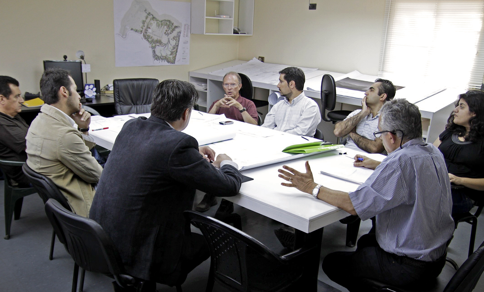 On 9 February 2012, the Baha'i House of Worship team met at its site office with staff from Fernández Wood Constructora S.A. The meeting signaled the official start of the process of constructing the Temple's foundation and all concrete work.