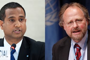 سمت چپ، احمد شهید، گزارشگر ویژۀ سازمان ملل متحد دربارۀ وضعیت حقوق بشر در جمهوری اسلامی ایران و سمت راست، هاینر بیلفلد، گزارشگر ویژۀ سازمان ملل متحد دربارۀ آزادی دین یا عقیده. عکسهای سازمان ملل متحد/ژانمارک فره و پائولو فیگوئراس.