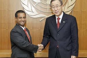 Ahmed Shaheed (left), the United Nations Special Rapporteur on human rights in Iran and UN Secretary-General Ban Ki-Moon have submitted reports on the continuing persecution of lawyers, journalists, activists and minorities, including Baha’is, in the country. UN Photo/ Paulo Filgueiras.
