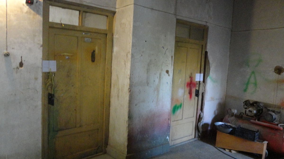 Agents also closed a small workshop that had been operated by a Baha’i, placing seals on the doors that declared it shut down in the name of the local prosecutor’s office.