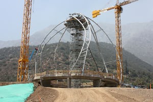 Installation of the steel structure of the 9 wings of the superstructure.