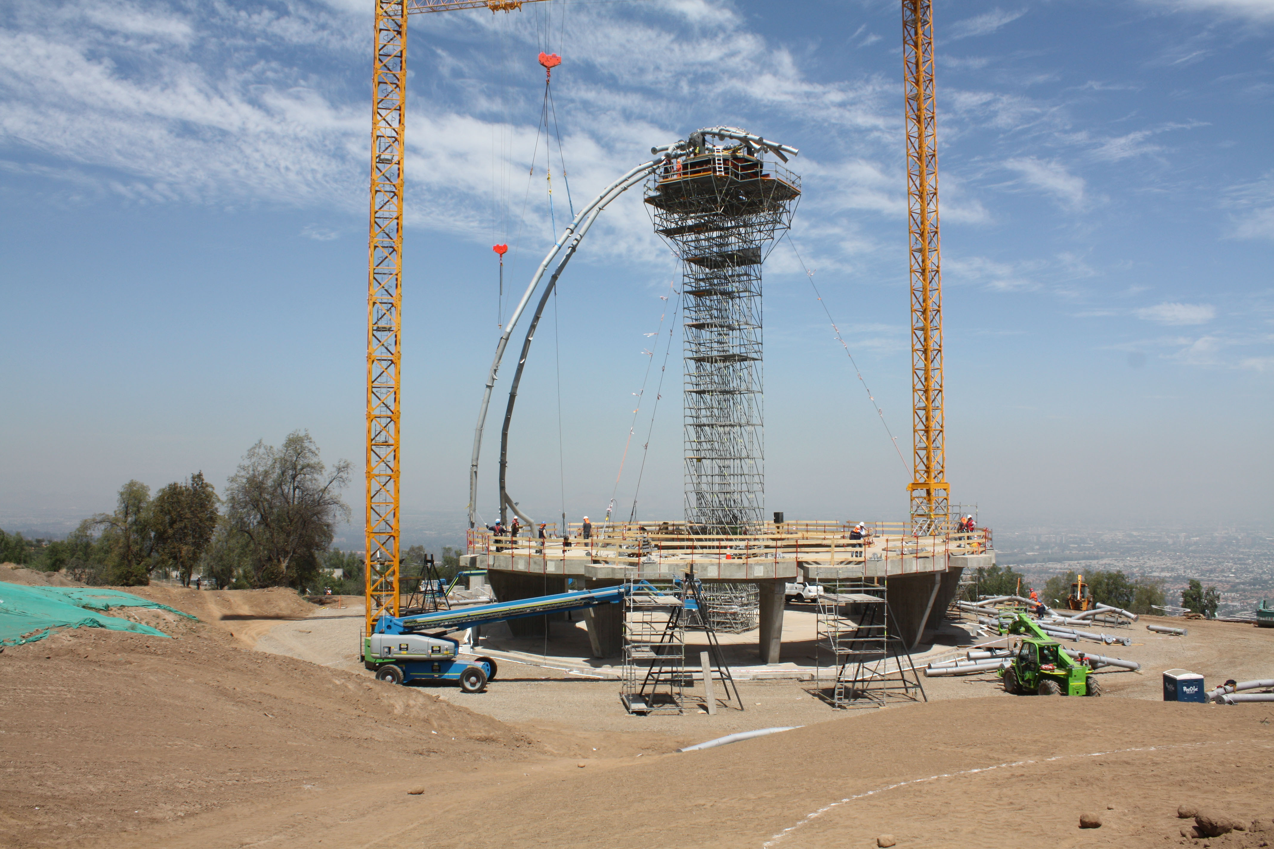 Installation of the steel structure of the 9 wings of the superstructure.