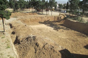 عکسهایی از تخریب گورستان تاریخی بهائیان در شیراز توسط سپاه پاسداران