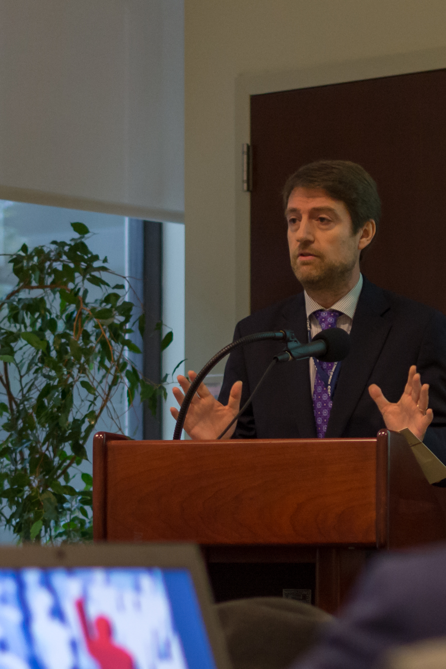 فريت خوجه، نمايندۀ دائم جمهوری آلبانی در سازمان ملل، روايت مهيجی از اقدام مردم آلبانی برای نجات يهوديان از نازی‌ها را نقل کرد.