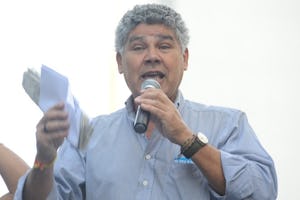 چیکو النکار، عضو پارلمان در برزیل، در بیانیهای که اخیرا در کنگره ارائه نمود اقدام آیت الله تهرانی را تحسین کرد.