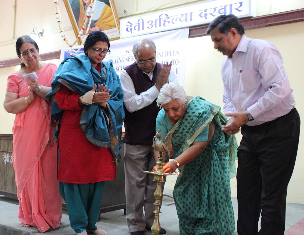 Lighting of the lamp. Left to right – Dr. Shirin Mahalati, Dr. Ranjana Sehgal, Dr. P.N.Mishra, Dr. Janak Palta McGilligan and Dr. D.P.Singh.