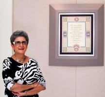 La doctora Hoda Mahmoudi, actual titular de la Cátedra Bahá'í para la Paz Mundial (Foto del Servicio de Noticias Internacionales Bahá'ís, BWNS por su sigla en inglés) 