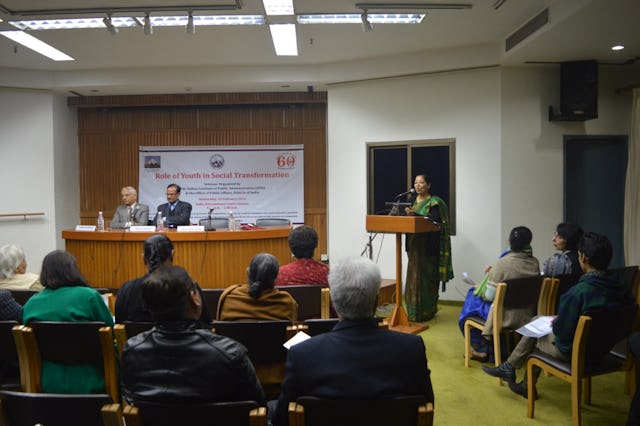Ms. Kiran Soni Gupta—Additional Secretary, Ministry of Youth Affairs and Sports, Government of India—delivering the inaugural address at the seminar on “Role of Youth in Social Transformation” in New Delhi.