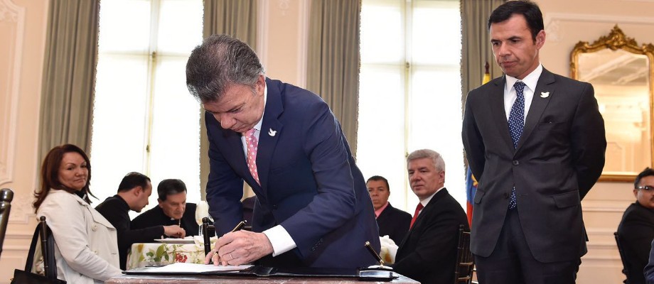 President Juan Manuel Santos gathered religious representatives on 4 July to discuss their role in building peace in Colombia.