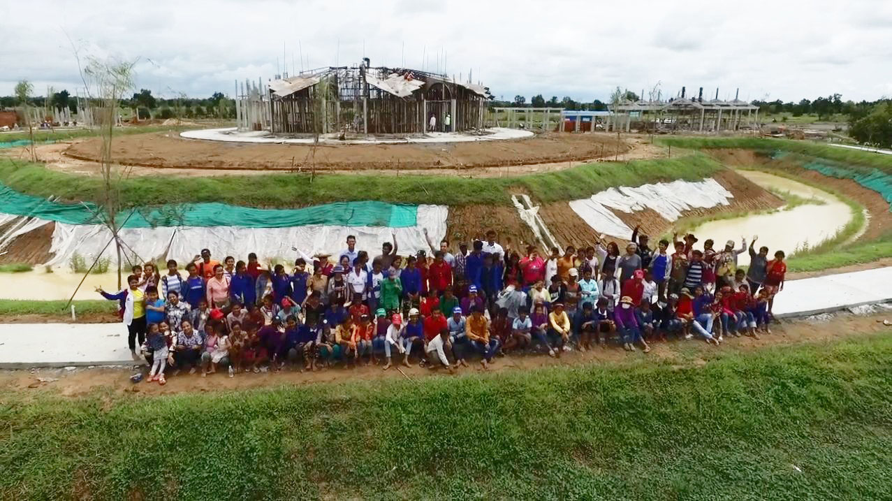 Volunteers at the recent tree-planting project at the Temple site in Battambang.