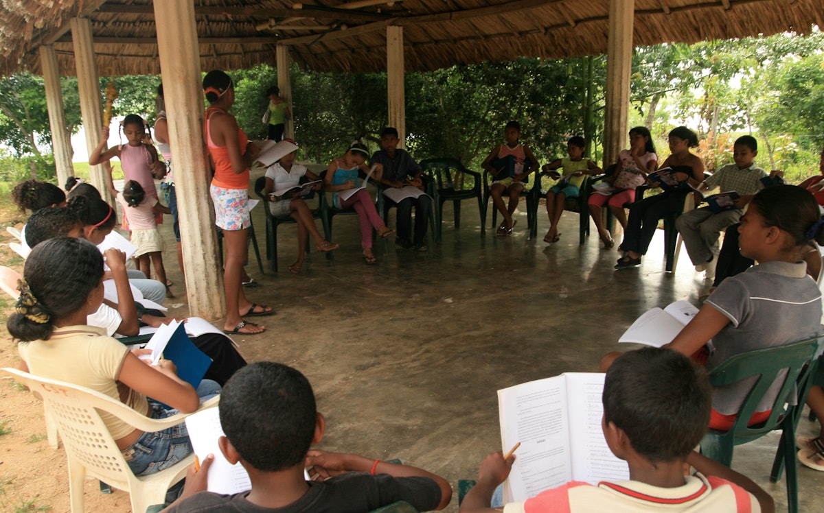 Classes for the moral and intellectual development of youth have been a feature of the Baha’i community’s contribution to well-being and peace in Colombian society.
