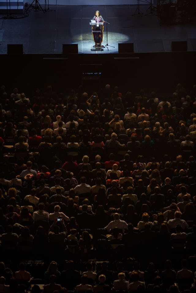 A representative of the Wayuu people of the Guajira region of Colombia addressed the audience on day 1 of the conference.