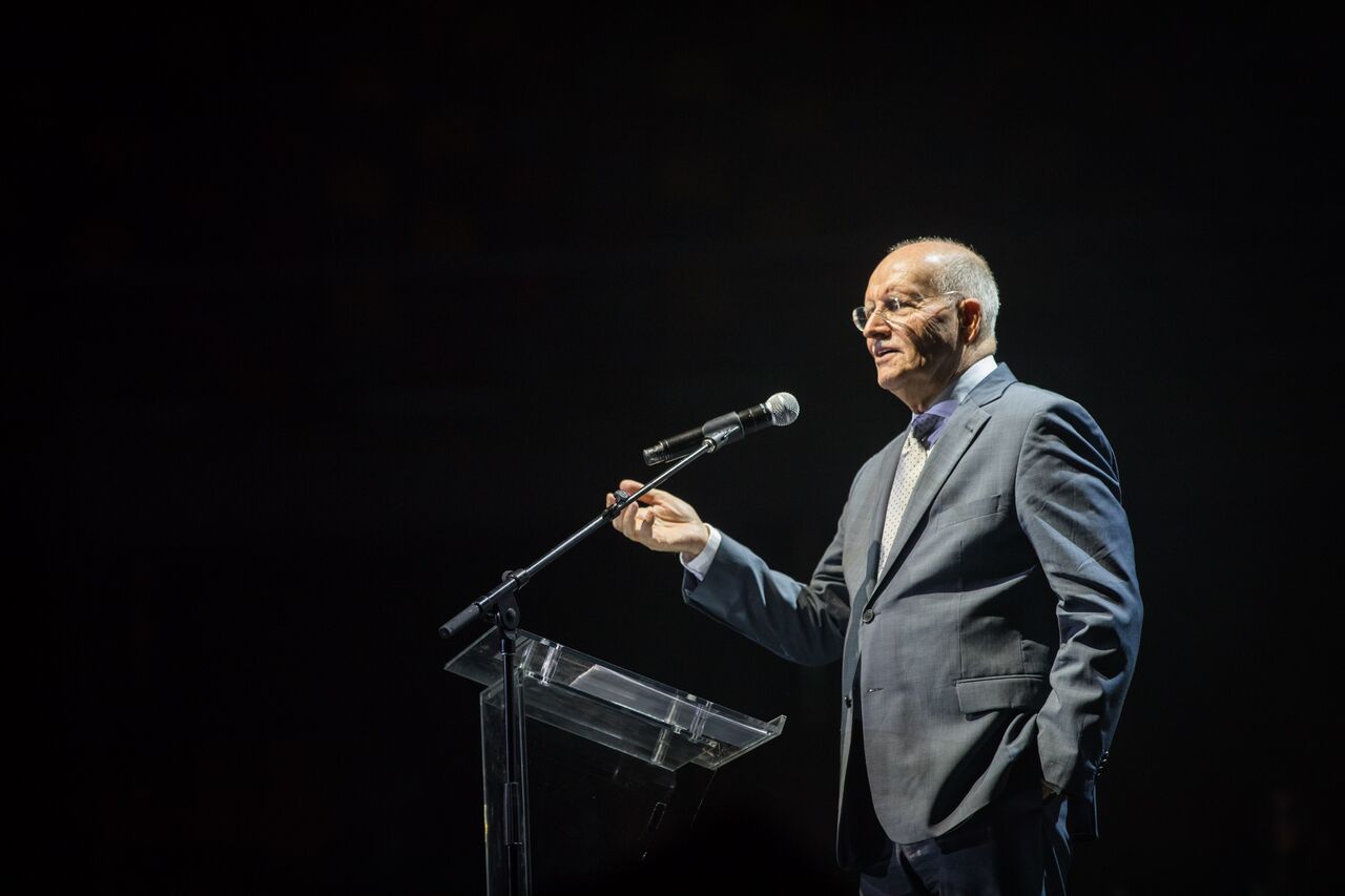 Mr. Hooper Dunbar, a former member of the Universal House of Justice who spent many decades serving the Baha’i Faith in South America, addressed the audience. Among the themes of his talk was the significance of the three pioneering women who brought the Baha’i Faith to South America.