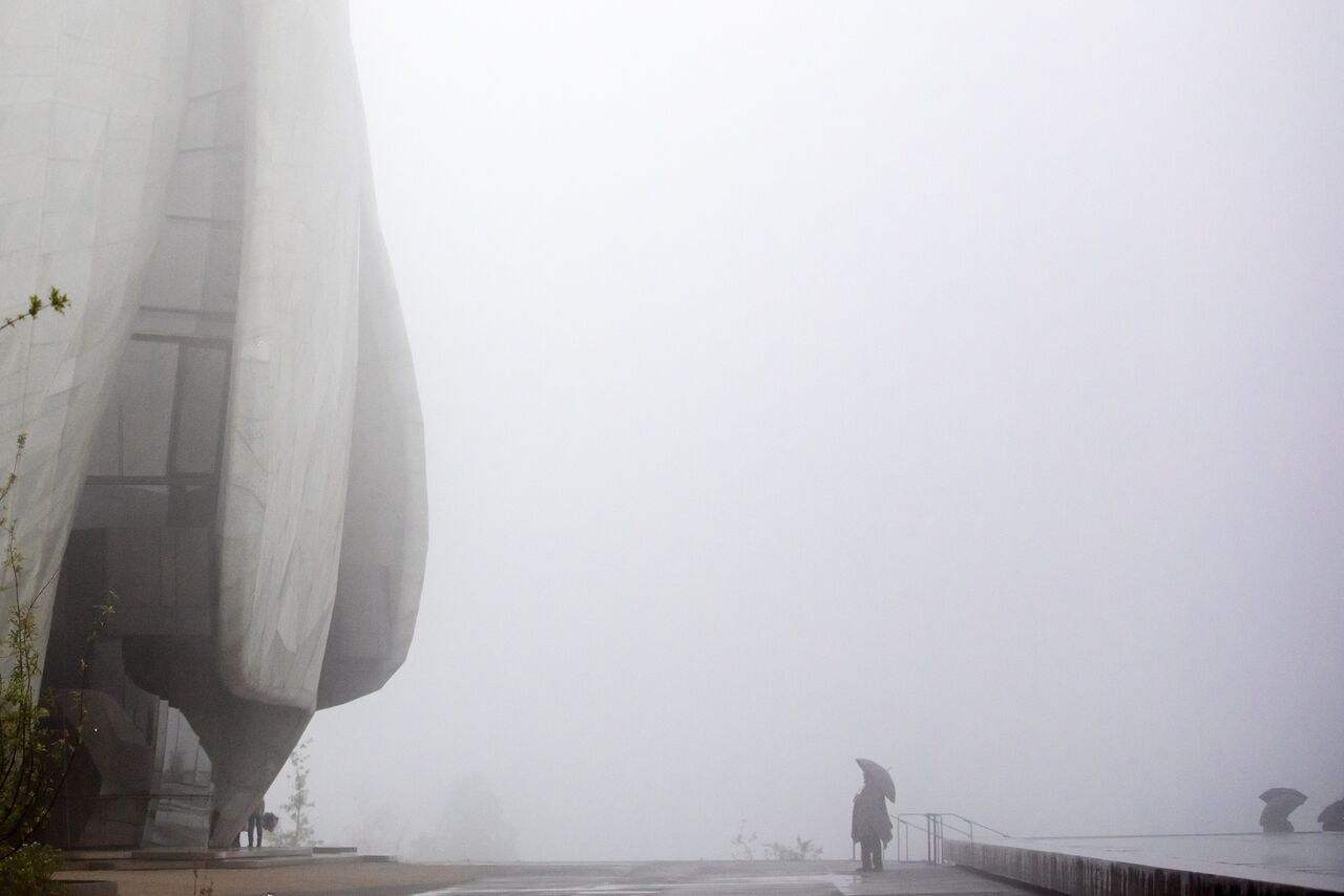 Conference participants continued to make their first visits to the House of Worship on Sunday.