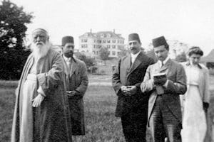 Abdu'l-Bahá visita Green Acre en 1912. (Foto de centenary.bahai.us)
