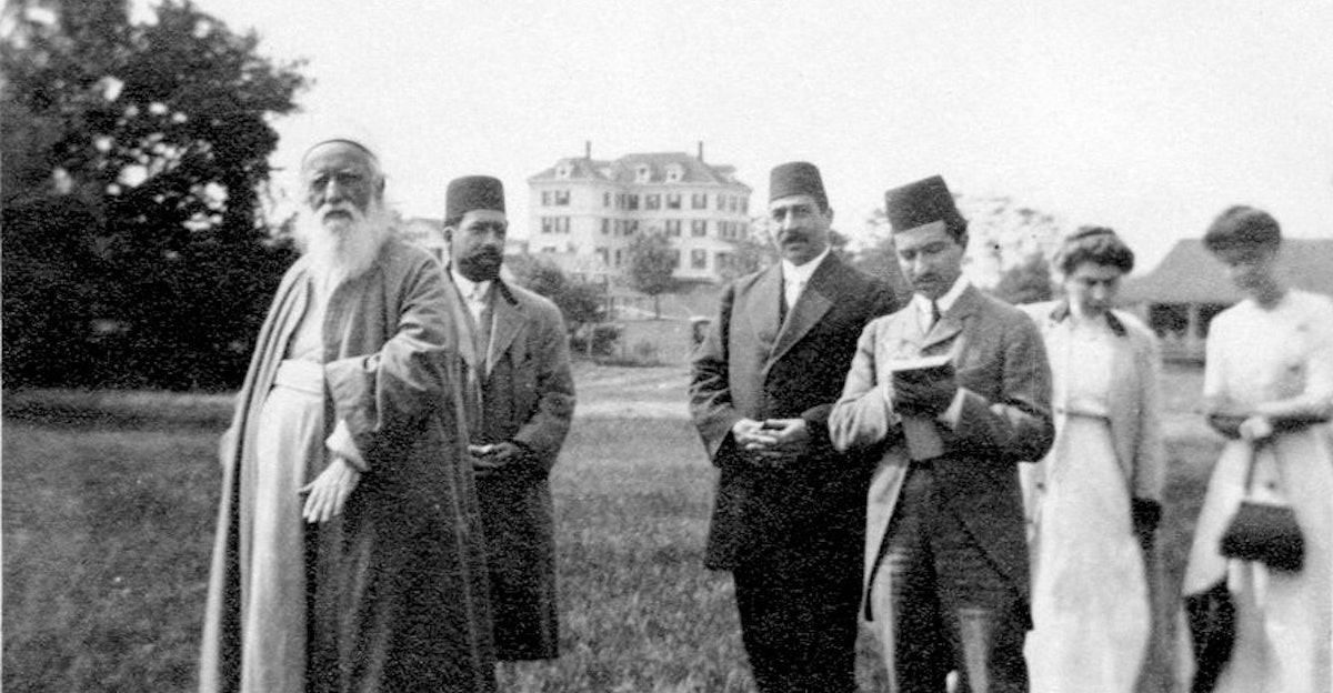 حضرت عبدالبهاء در سال ۱۹۱۲ از «گرین‌اکر» بازدید به عمل آوردند. (عکس از centenary.bahai.us)