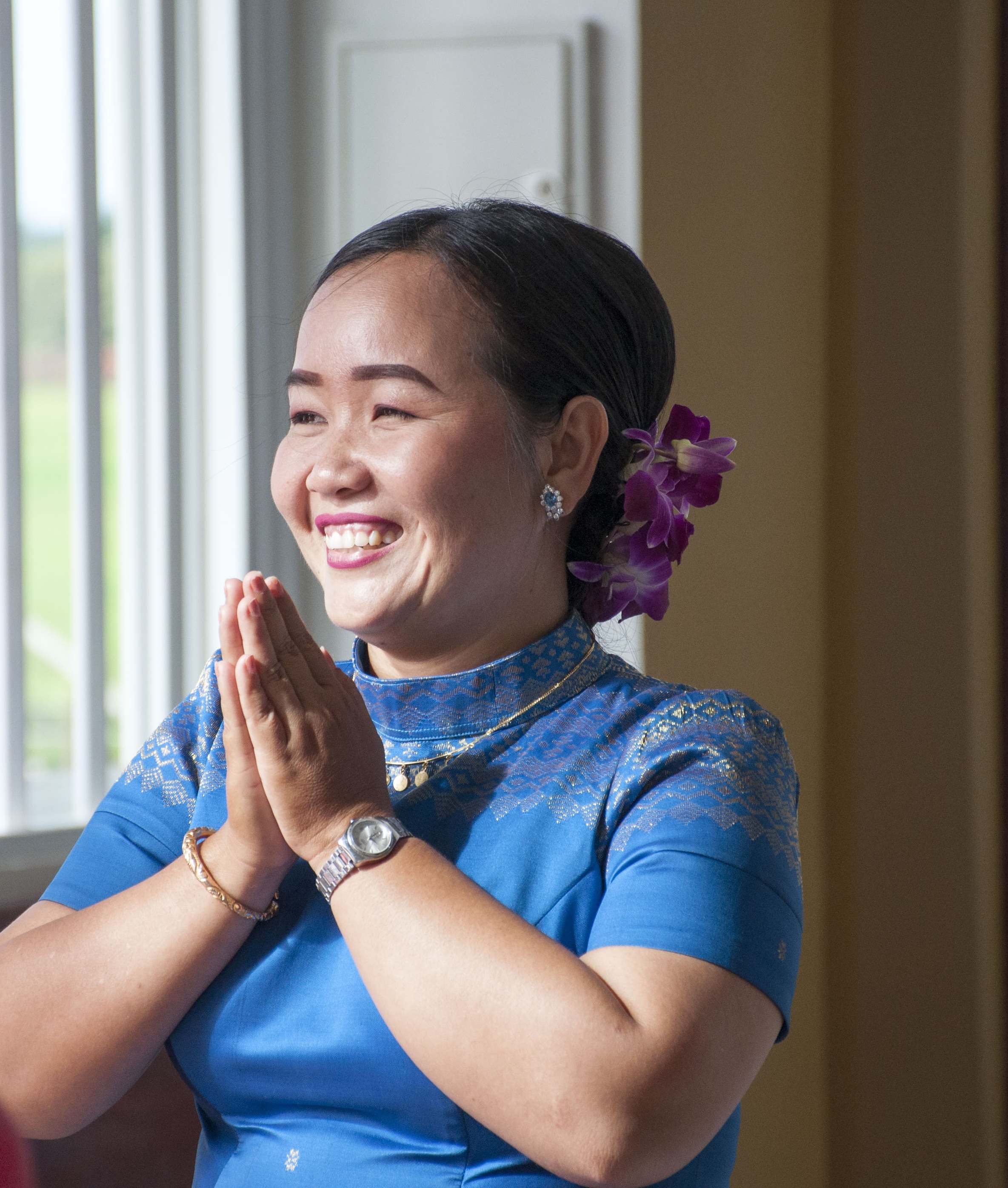 نمایندۀ بیت‌العدل اعظم، خانم سوکوتاری رث به میهمانان خوش‌آمد گفت. او یکی از اعضای هیئت مشاورین قاره‌ای آسیا است.