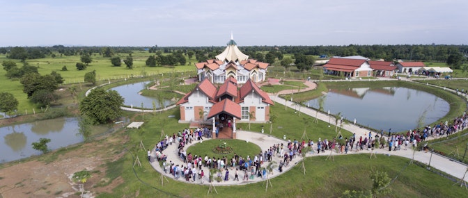 Visits to the Temple continued throughout the day.