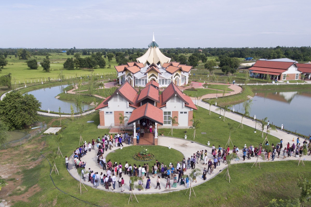 Visits to the Temple continued throughout the day. Visits to the Temple continued throughout the day.