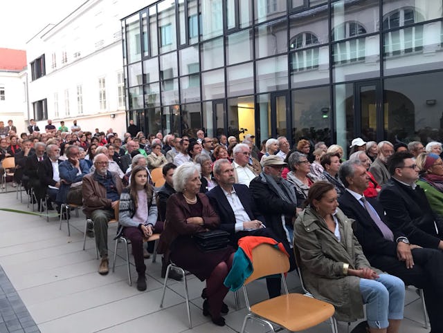 The celebration last week in Bruck an der Leitha of the bicentenary of Baha'u'llah's birth attracted over 200 guests from the town and surrounding area.