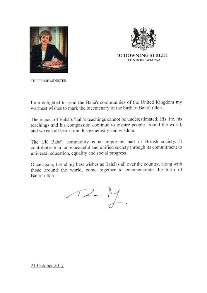 « La communauté bahá’íe britannique est une partie importante de la société britannique », a écrit la Première ministre Theresa May.
