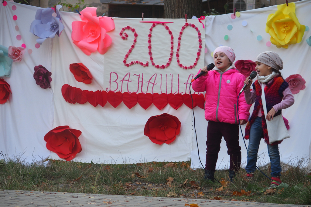 Children celebrate the 200th anniversary of the birth of Baha’u’llah in Moldova
