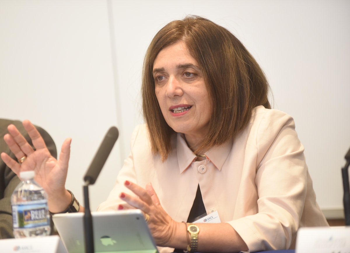 خانم دیان اعلایی، نماینده جامعه جهانی بهایی در دفتر ژنو، در نشست سالانه انجمن آمریکایی حقوق تطبیقی صحبت می‌کند.