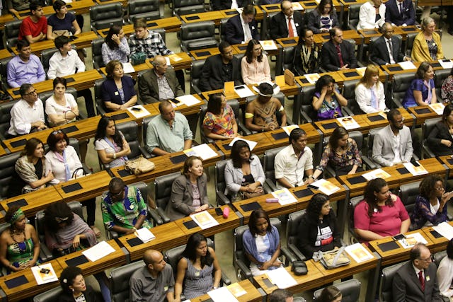 Brazil’s Chamber of Deputies, the Lower House of its National Congress, held a special event—called a Solemn Session—yesterday to honor the bicentenary of the birth of Baha’u’llah.