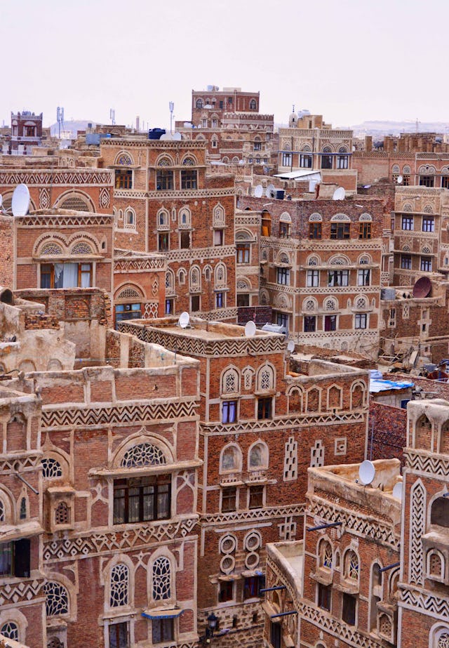 Imagen de la ciudad vieja de Sana’a. Sana’a es la ciudad más grande de Yemen. Fotografía: Rod Waddington.