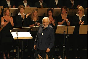 As an encore, Mr. Garcia invited the audience to sing with the choir Beethoven's "Ode To Joy" in English and German.