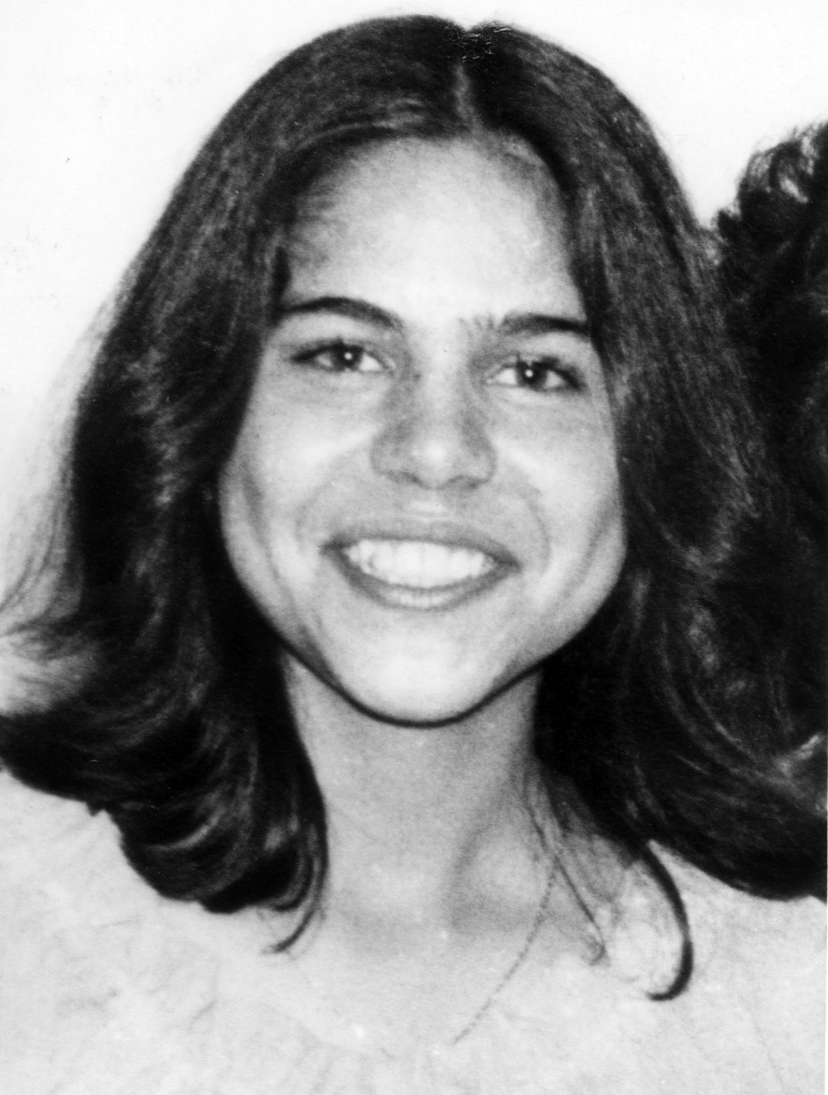 Ten Baha'i women, aged between 17 and 57, were hanged in Shiraz on 18 June 1983, convicted of teaching classes to Baha'i children. The youngest was Mona Mahmudnizhad, a 17-year-old schoolgirl who because of her youth and conspicuous innocence became a symbol for the entire group. All of the women had been interrogated and tortured in the months leading up to their execution.