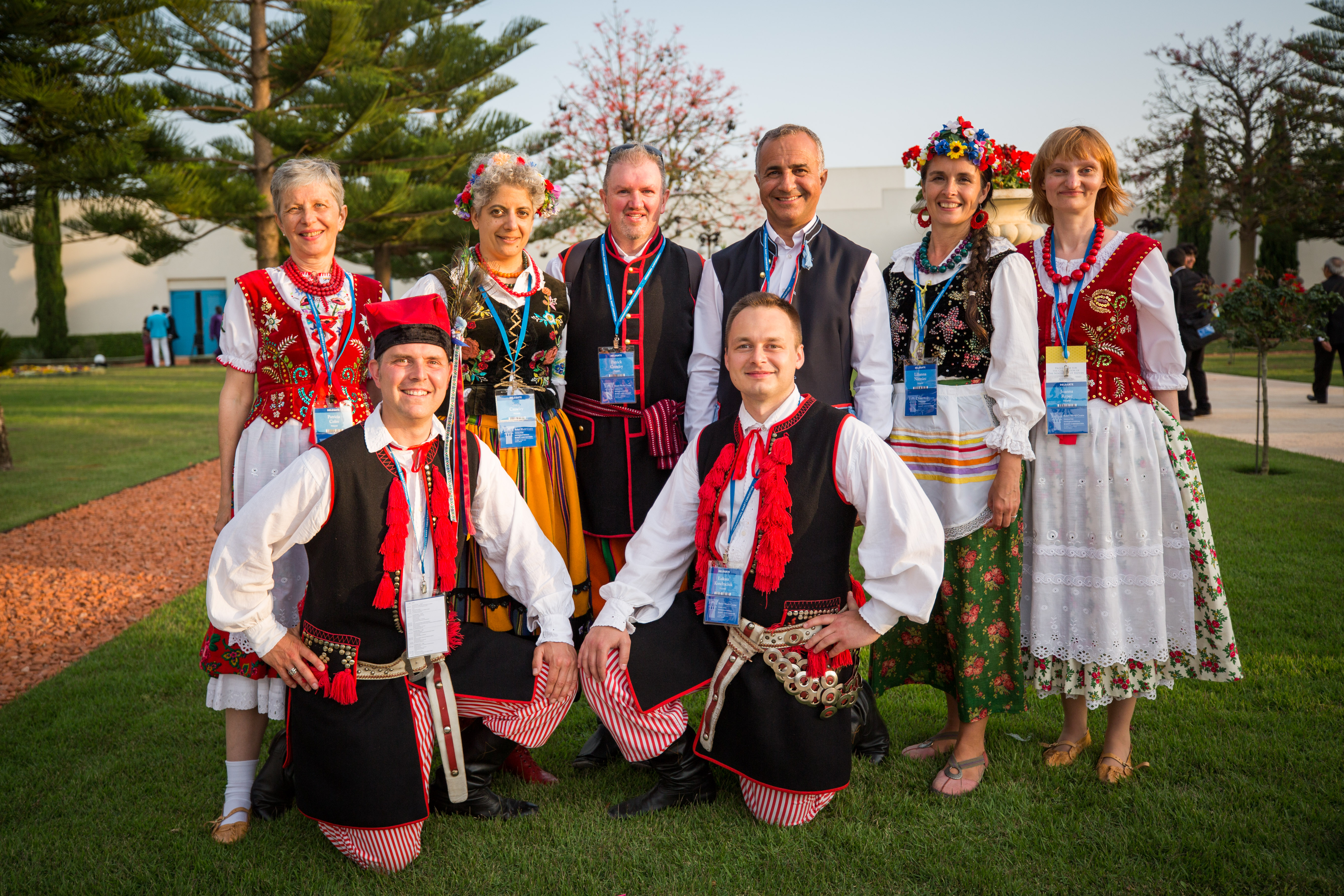Miembros de la Asamblea Espiritual Nacional de Polonia en Bahji para la celebración del noveno día de Ridvan